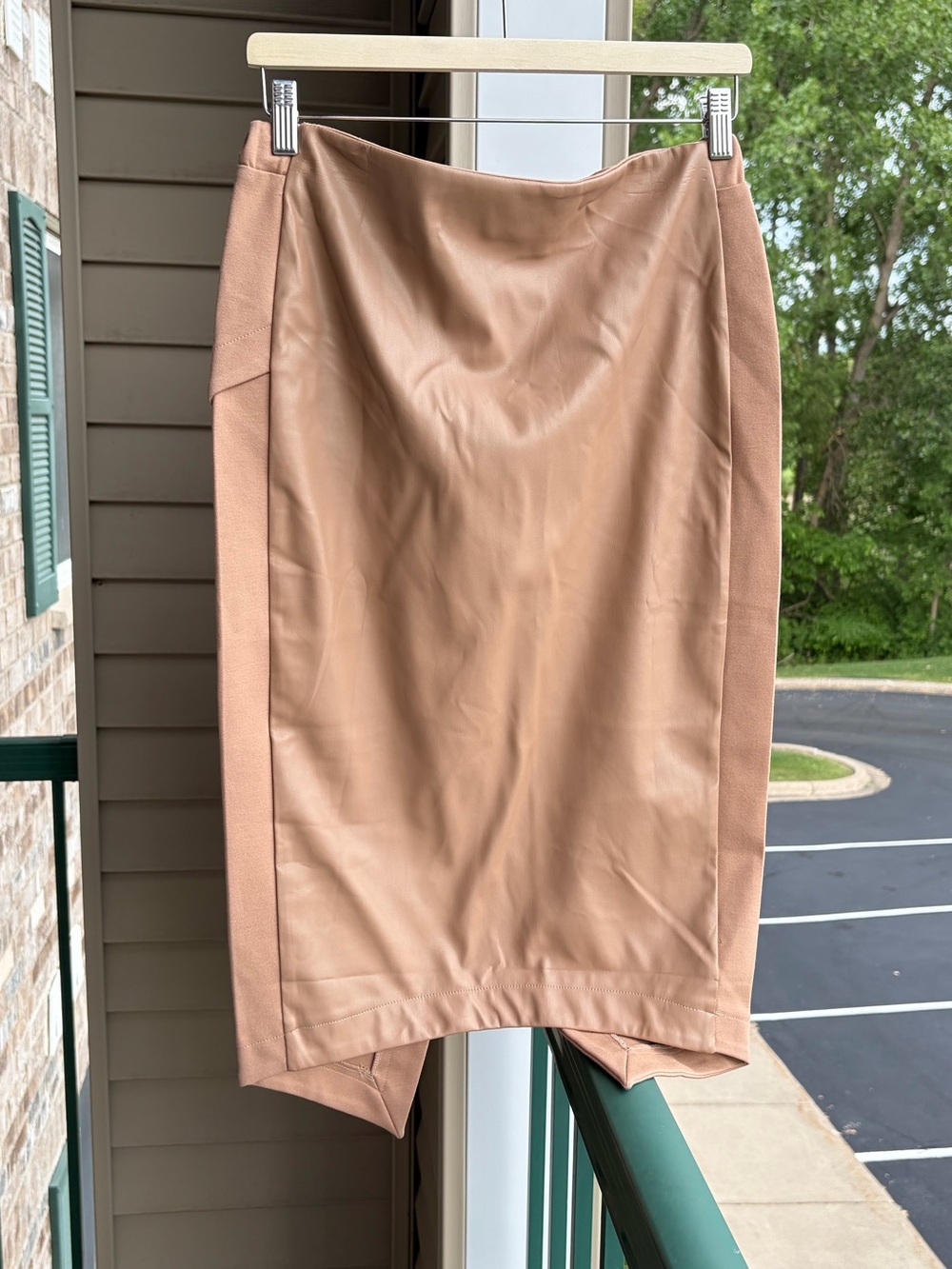 🆕✨GRACIA Faux Leather Front Wrap Pencil Skirt Nude Blush Midi Stretch Size L - Picture 3 of 16